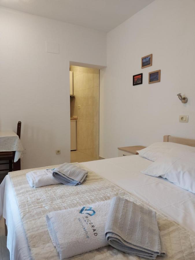 Apartments Jelicic ビオグラード・ナ・モル エクステリア 写真