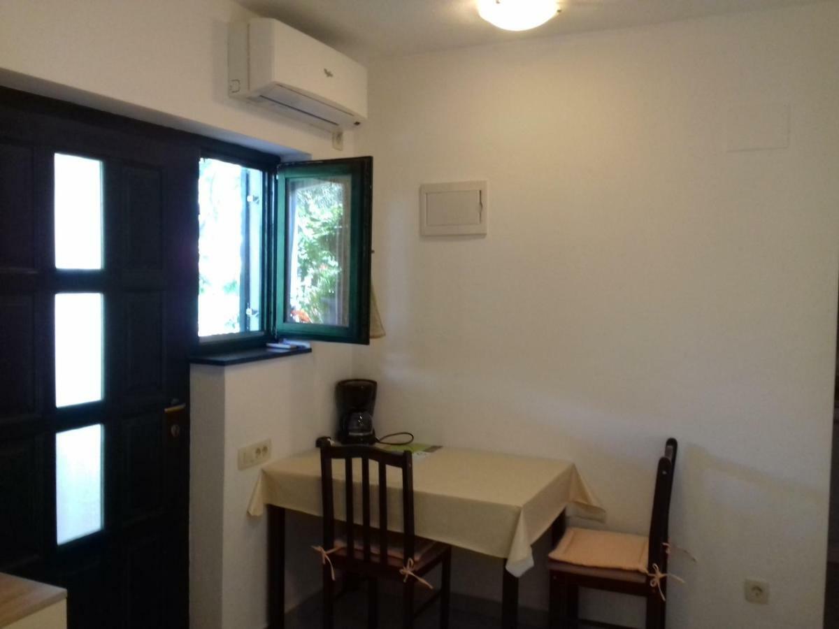 Apartments Jelicic ビオグラード・ナ・モル エクステリア 写真