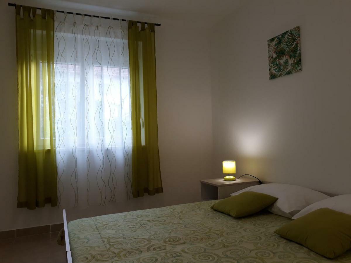 Apartments Jelicic ビオグラード・ナ・モル エクステリア 写真