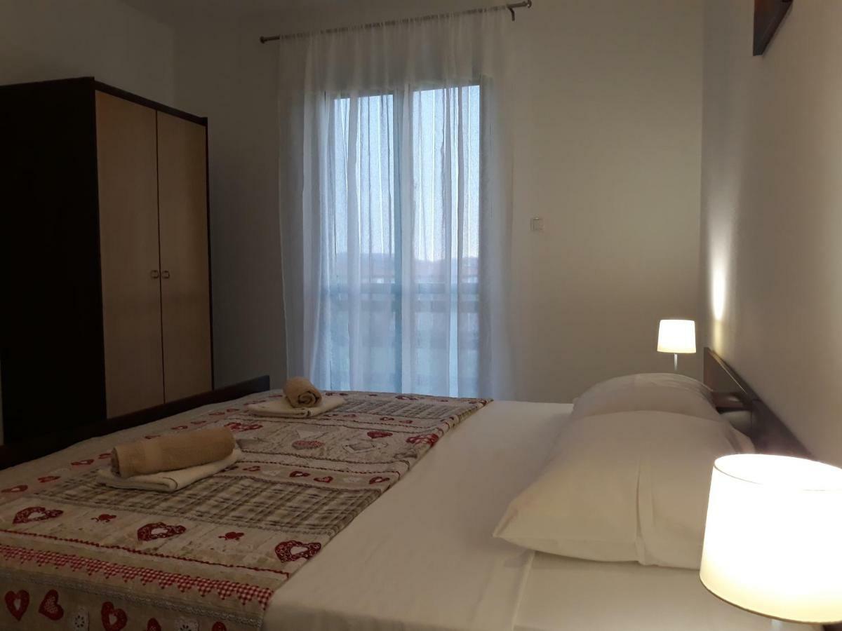Apartments Jelicic ビオグラード・ナ・モル エクステリア 写真